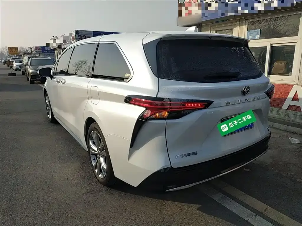 Toyota Sienna 2024 из CN, фото 8