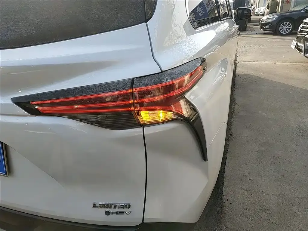Toyota Sienna 2024 из CN, фото 9