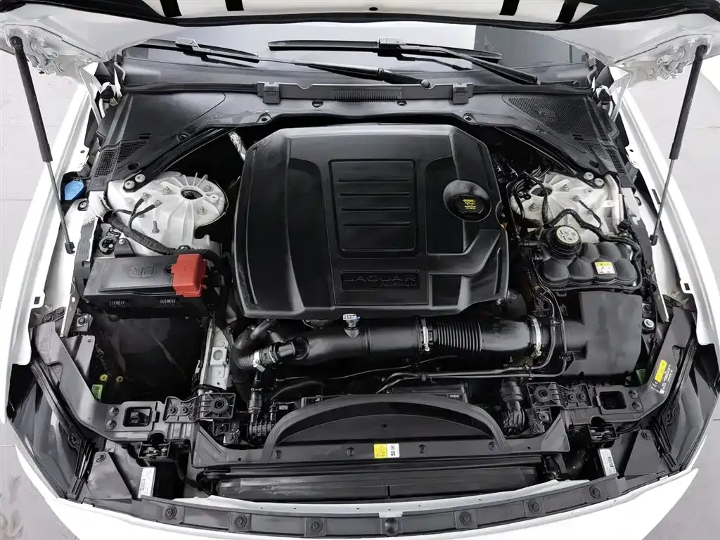 Jaguar XEL 2023 из CN, фото 10