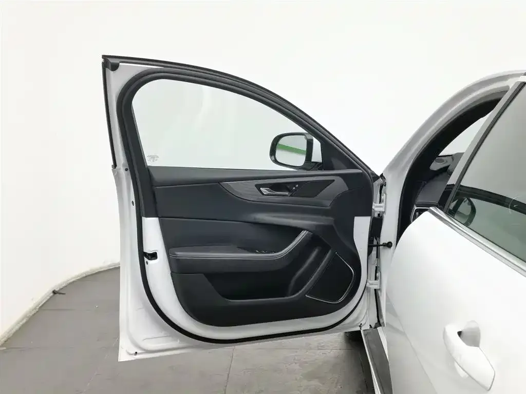 Jaguar XEL 2023 из CN, фото 4
