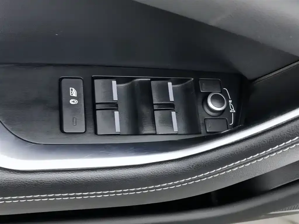 Jaguar XEL 2023 из CN, фото 6