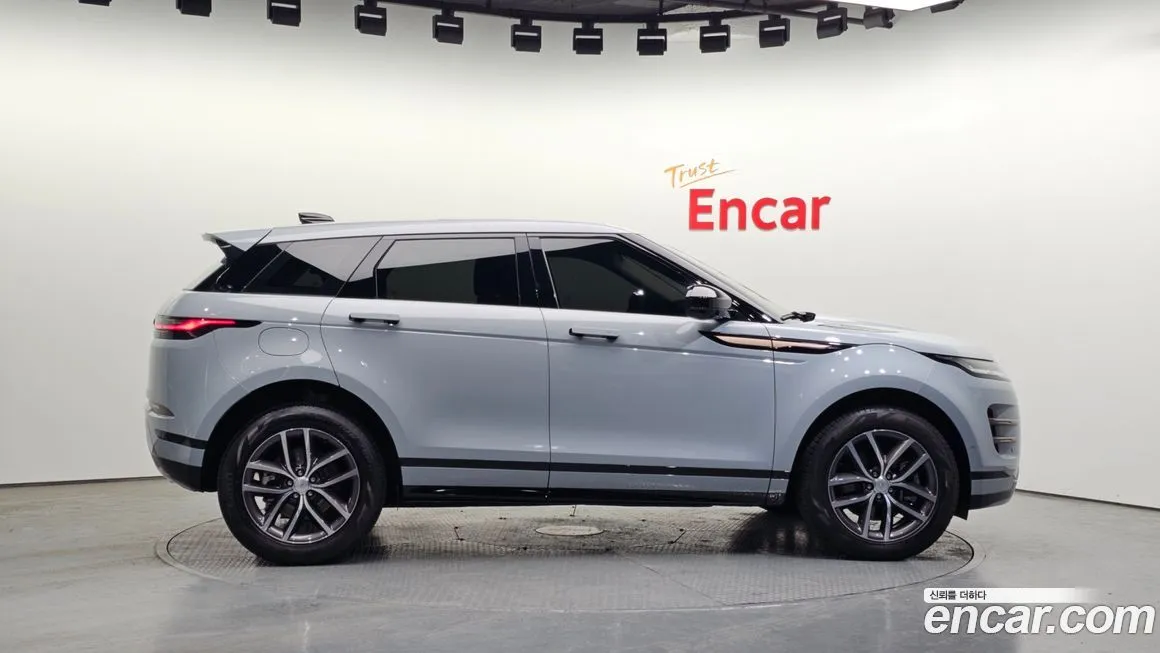 Land Rover Range Rover Evoque — фото 6