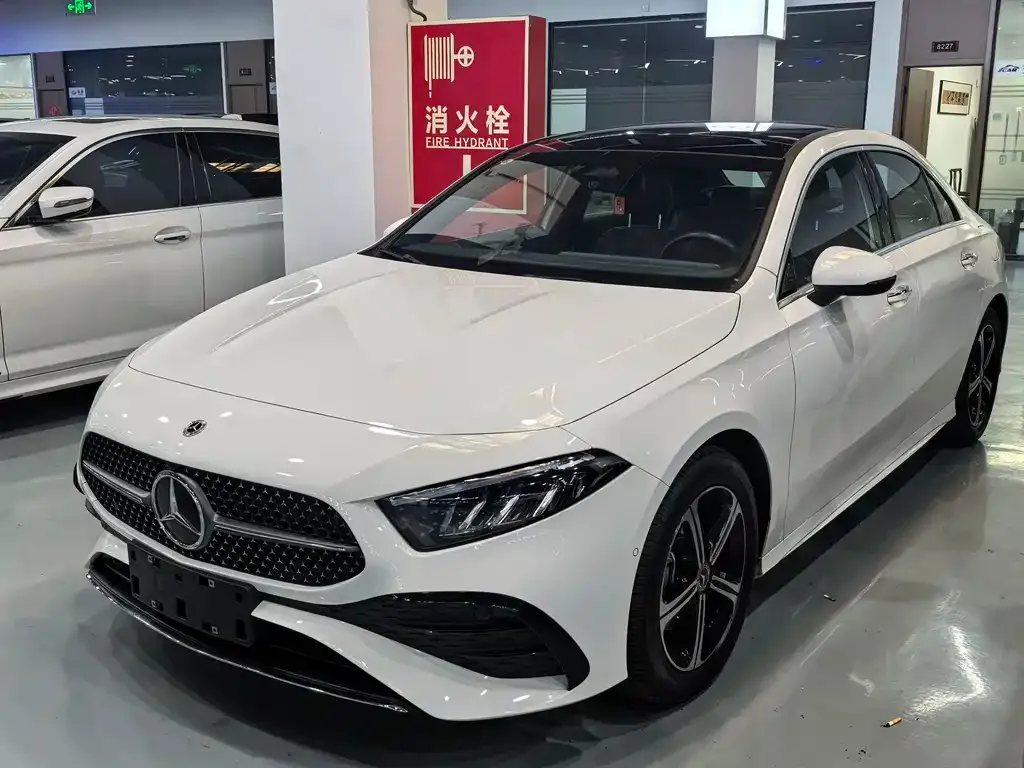 Mercedes-Benz A-Class 2024 из CN, фото 1