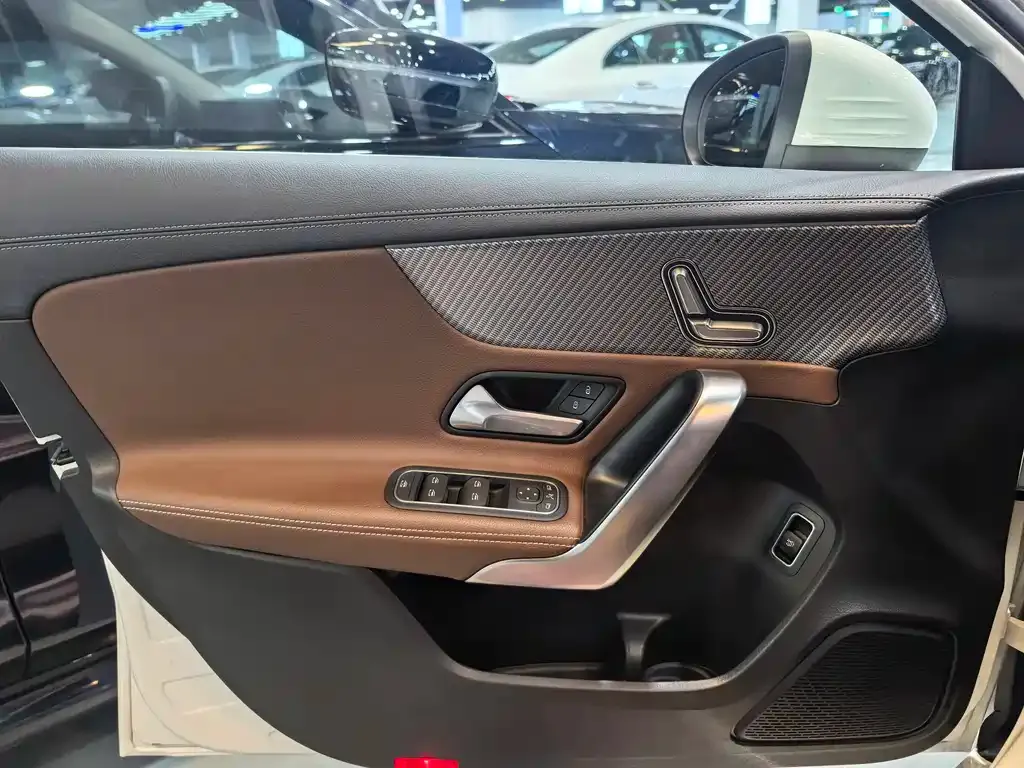 Mercedes-Benz A-Class 2024 из CN, фото 9