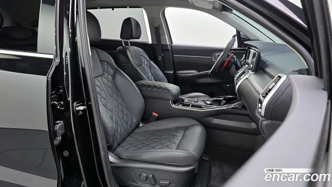 Kia Sorento — фото 6