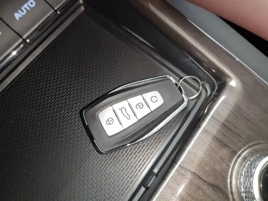 Geely Xingyue L 2021 из CN, фото 2