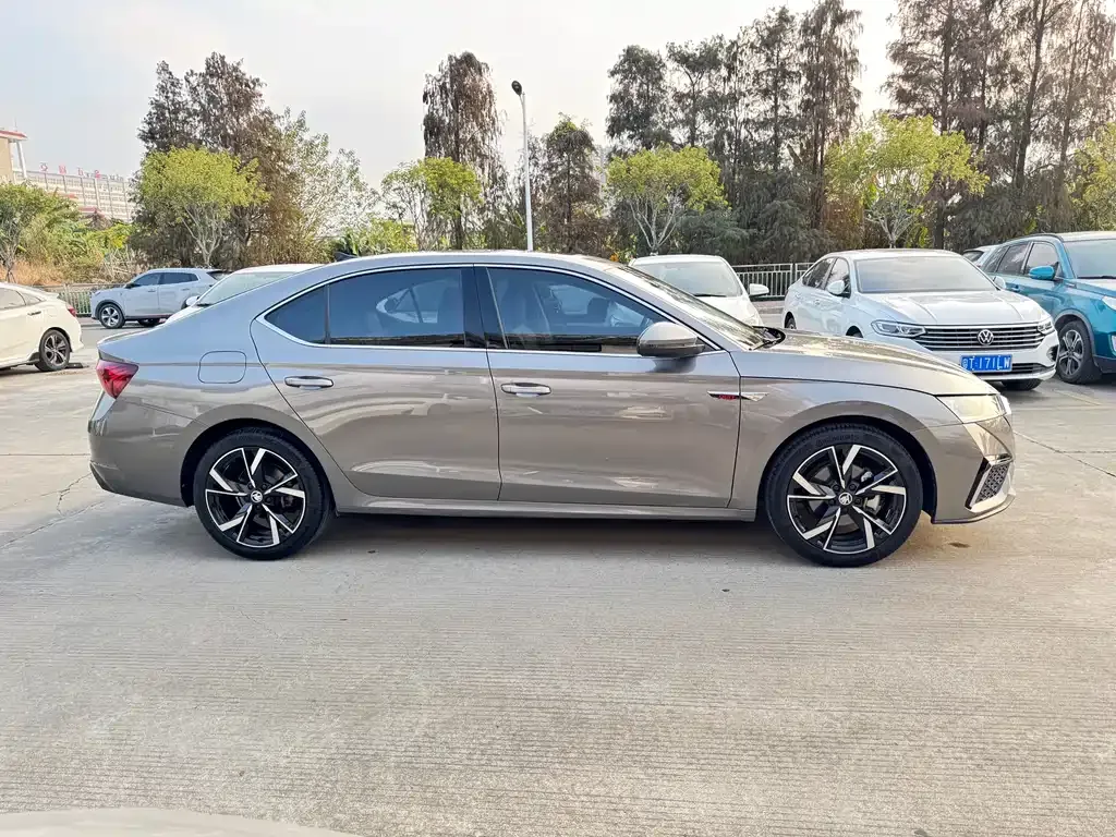 Skoda Octavia 2022 из CN, фото 3