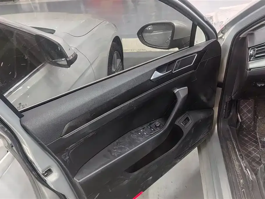 Volkswagen Magotan 2021 из CN, фото 5