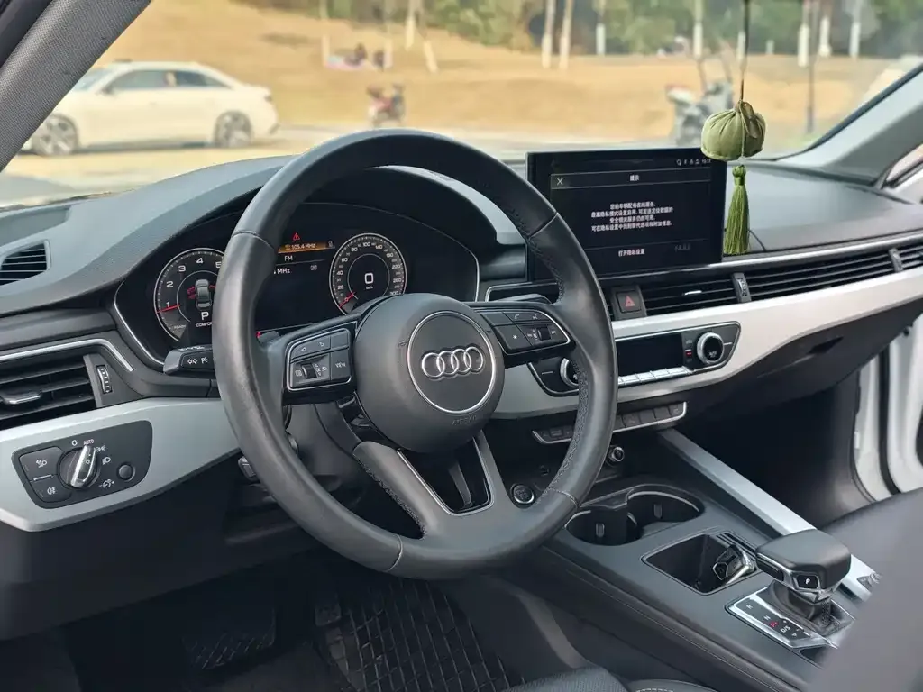 Audi A4L 2024 из CN, фото 3
