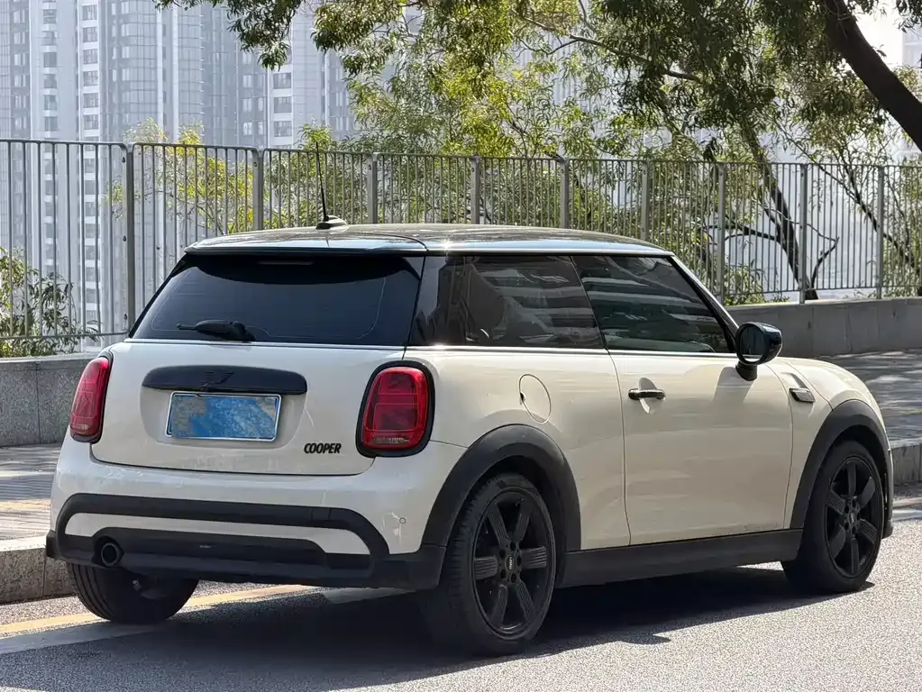 MINI Cooper (3-door) — фото 10