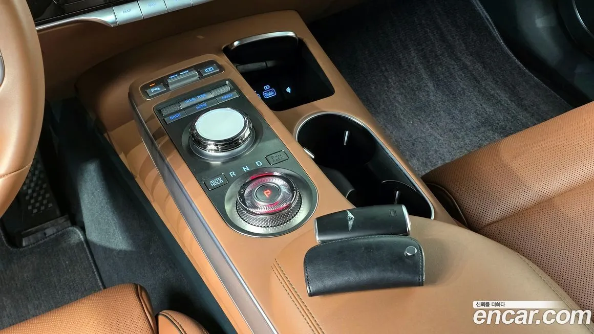Genesis GV70 — фото 10