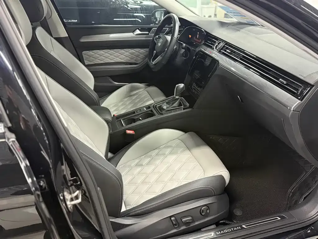 Volkswagen Magotan 2023 из CN, фото 10