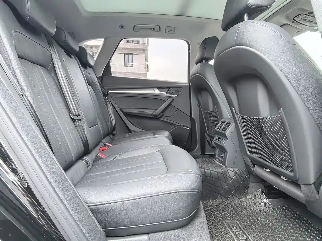 Audi Q5L 2021 из CN, фото 6