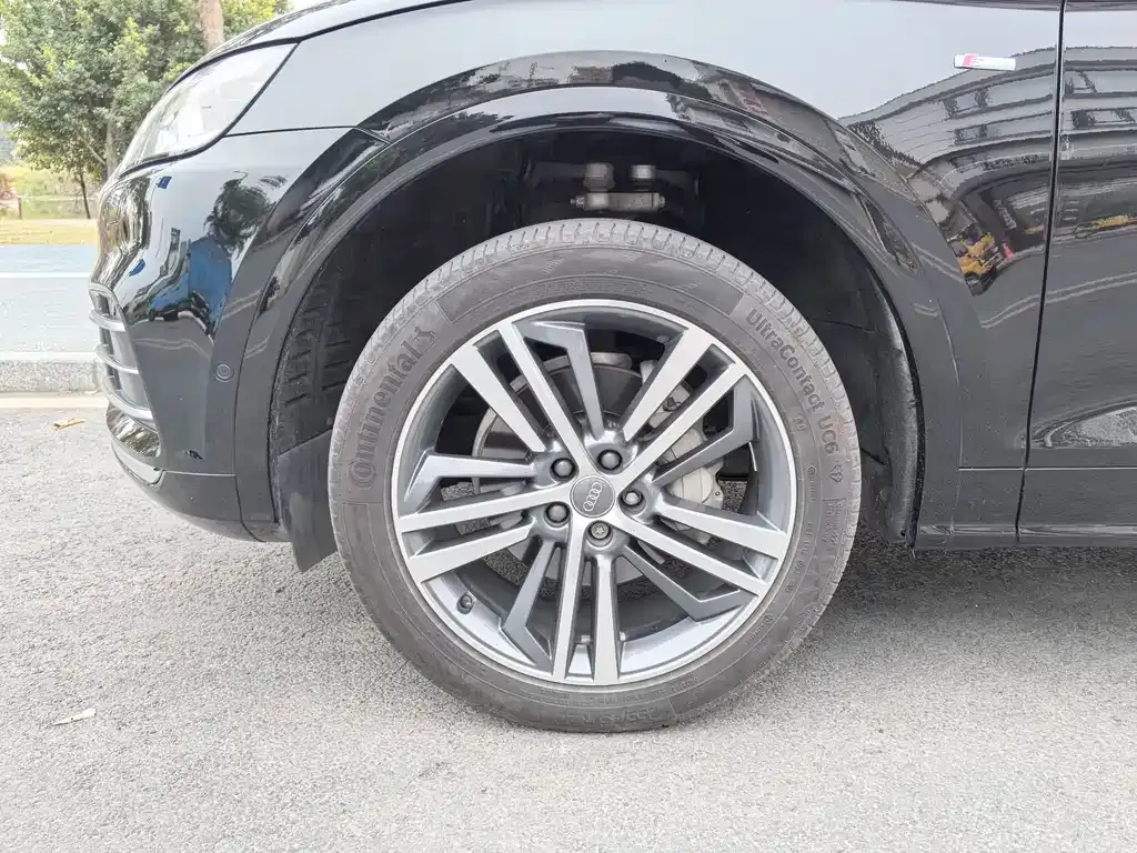 Audi Q5L 2021 из CN, фото 3