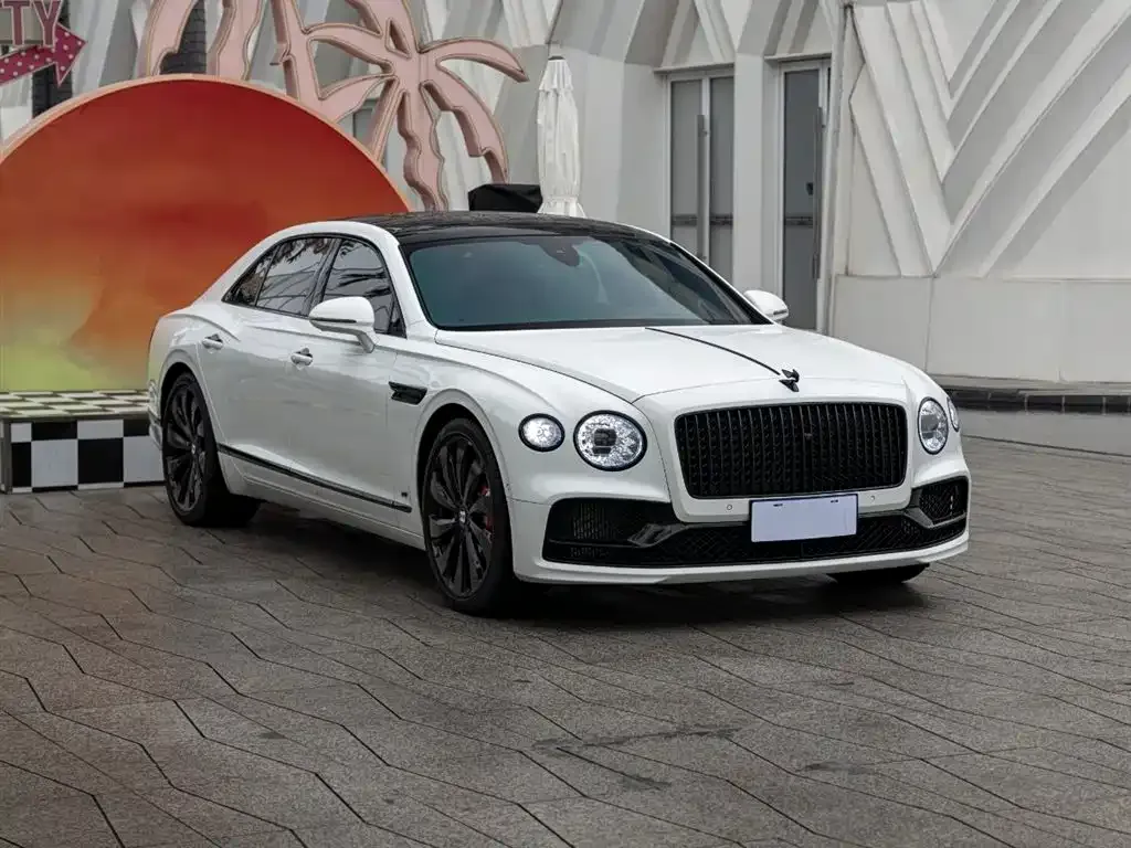Bentley Flying Spur 2023 из CN, фото 10