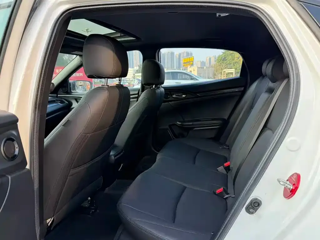 Honda Civic 2021 из CN, фото 2