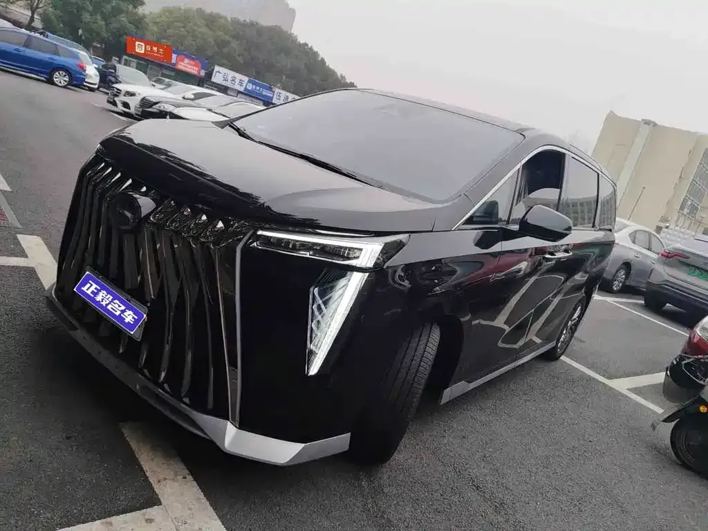 GAC Motor Trumpchi M8 — фото 1