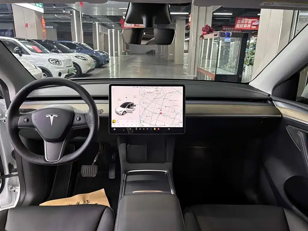 Tesla Model Y — фото 7