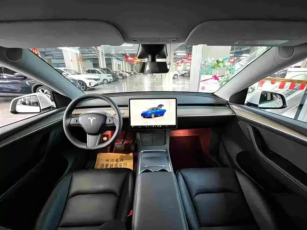 Tesla Model Y — фото 5