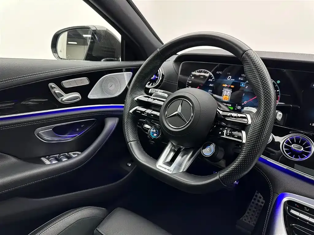 Mercedes-Benz AMG GT — фото 8