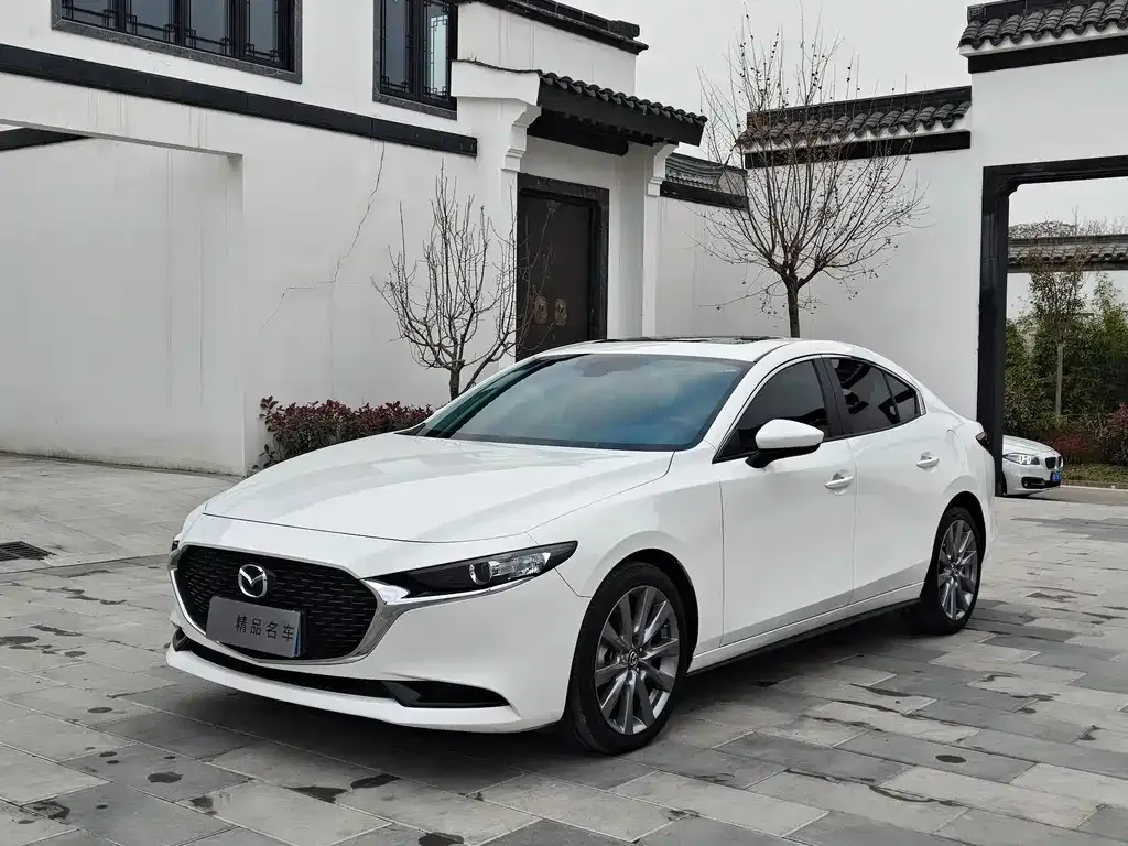Mazda 3 Axela — фото 1
