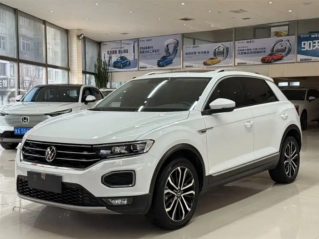 Volkswagen T-Roc 2023 из CN, фото 1