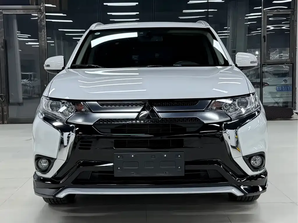 Mitsubishi Outlander 2021 из CN, фото 9