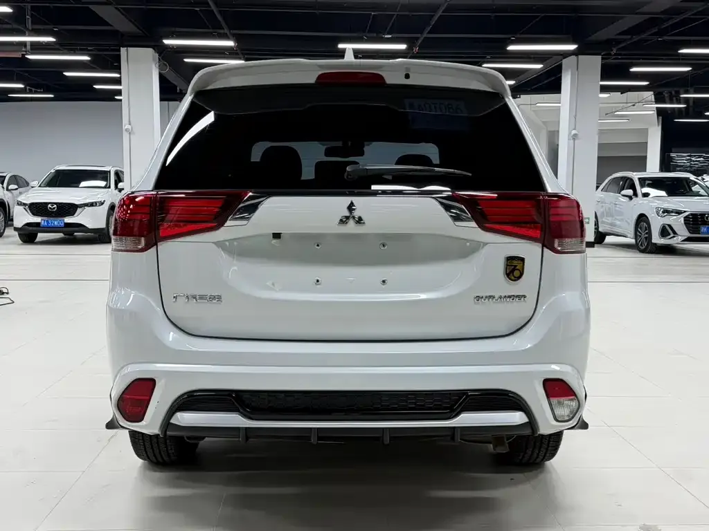 Mitsubishi Outlander 2021 из CN, фото 6