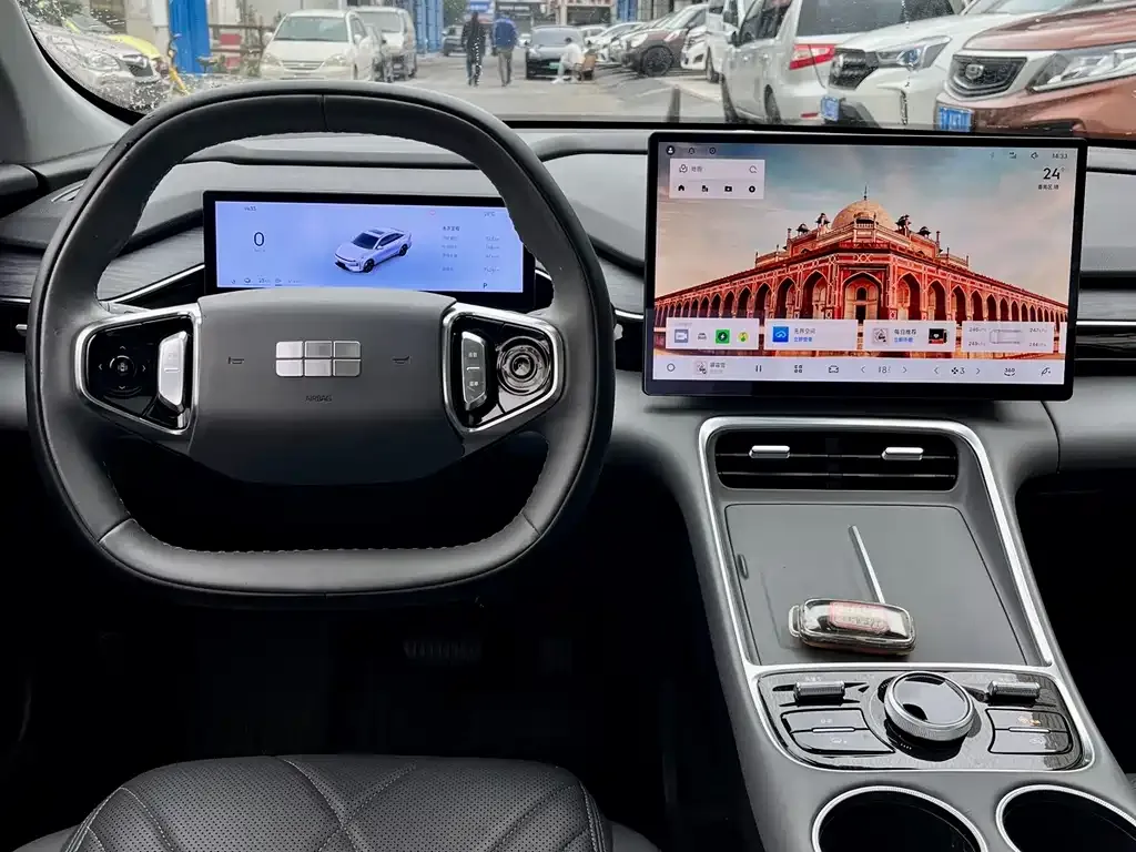 Geely Galaxy L6 — фото 8
