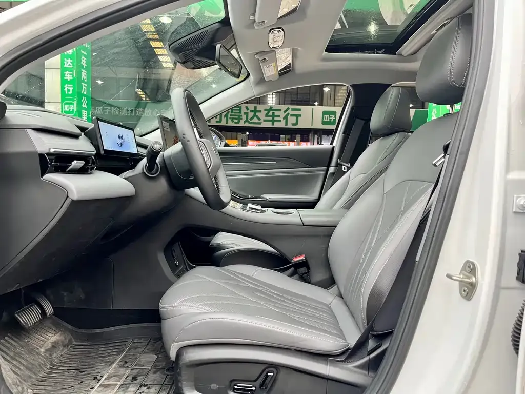 Geely Galaxy L6 — фото 2