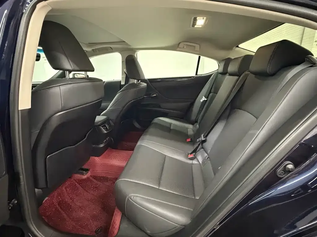 Lexus ES 2021 из CN, фото 2