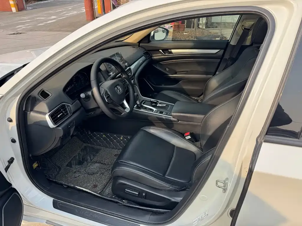 Honda Inspire — фото 6