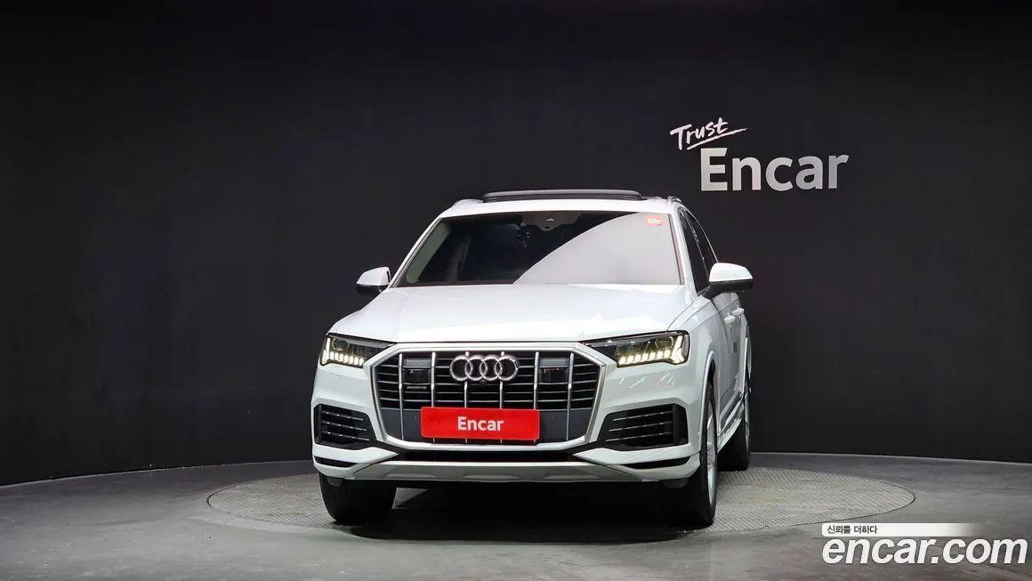 Audi Q7 2021 из KR, фото 7