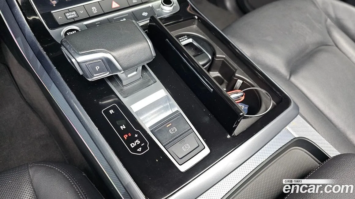 Audi Q7 2021 из KR, фото 9