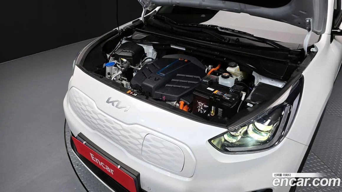 Kia Niro — фото 10