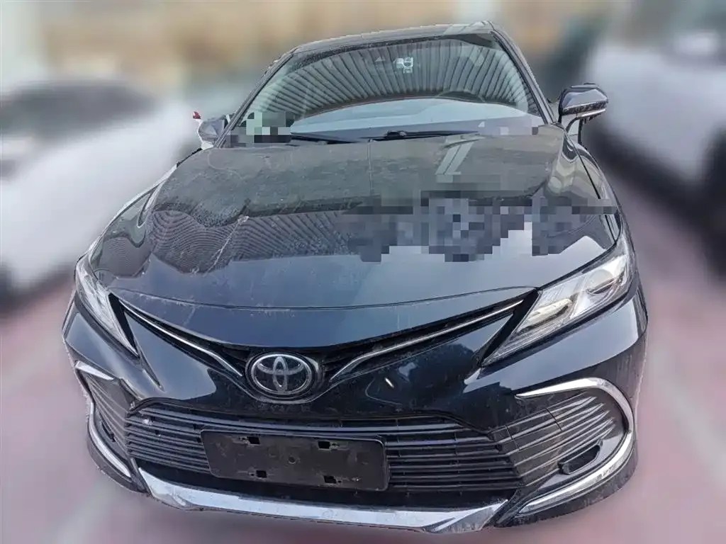Toyota Camry — фото 10