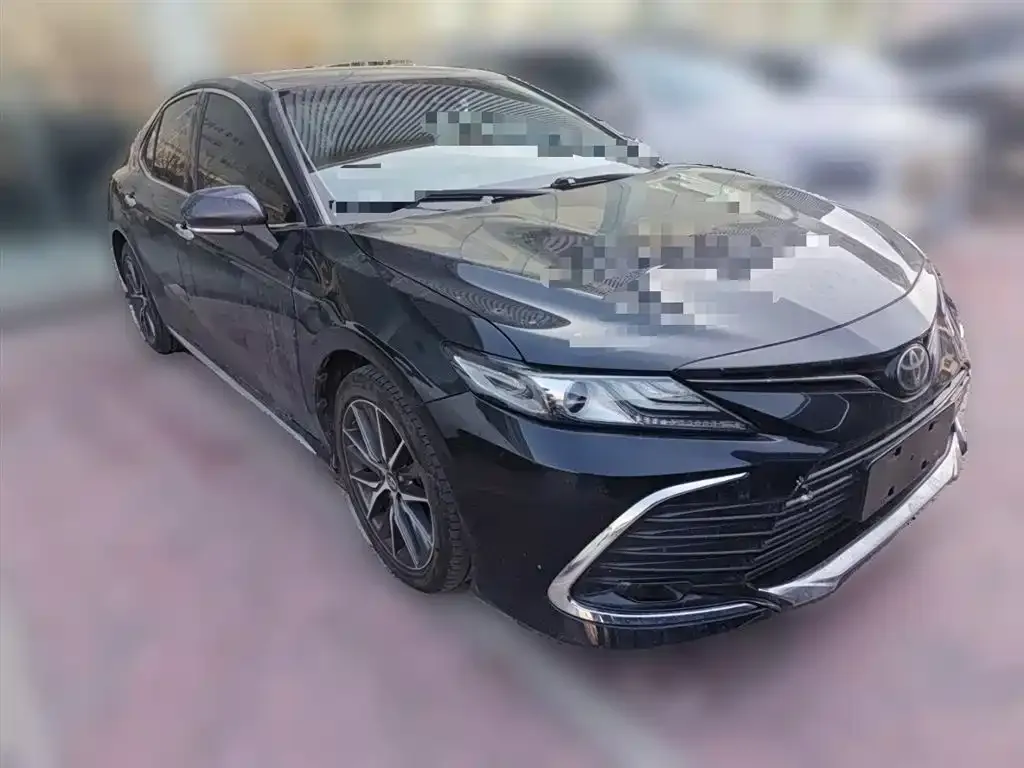 Toyota Camry — фото 8