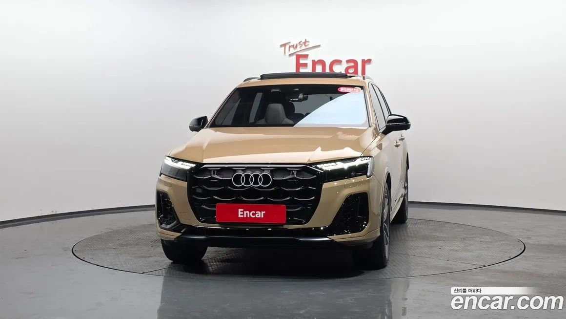 Audi Q7 2025 из KR, фото 5
