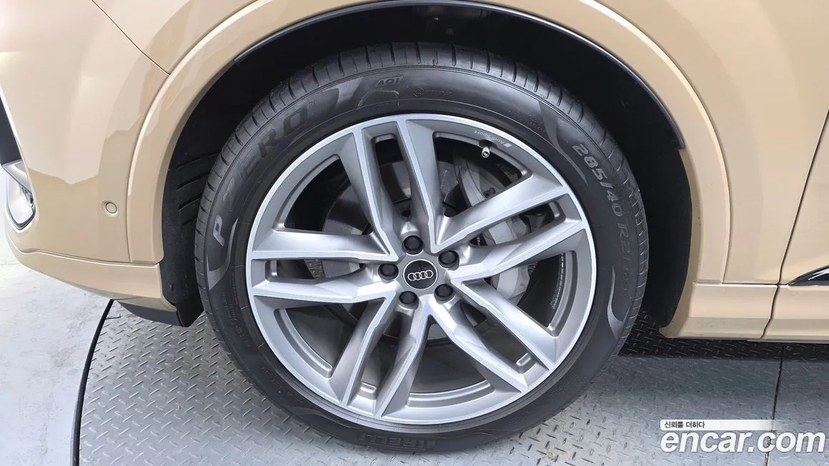 Audi Q7 2025 из KR, фото 10