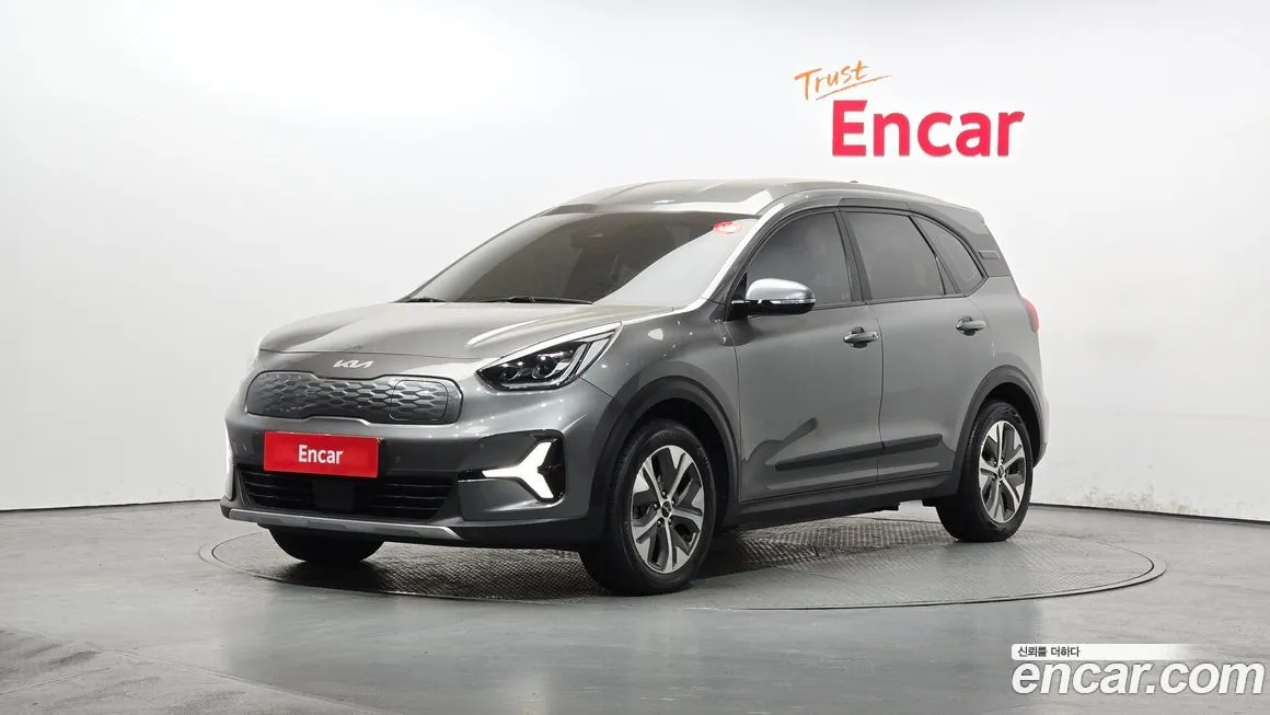 Kia Niro — фото 1