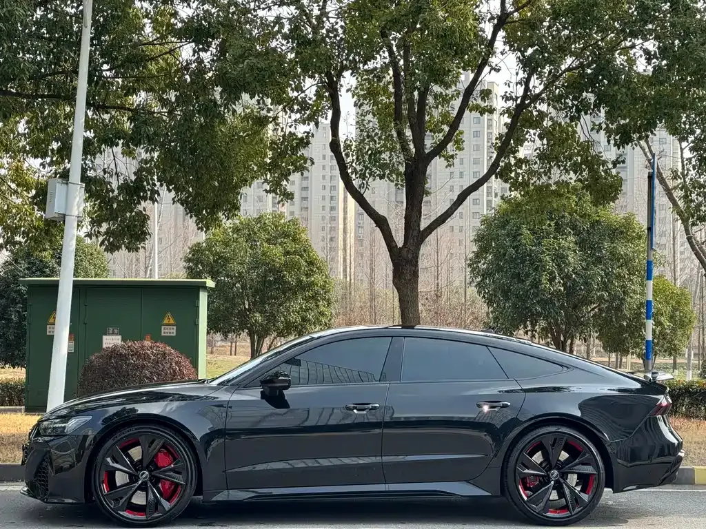Audi RS 7 2023 из CN, фото 9
