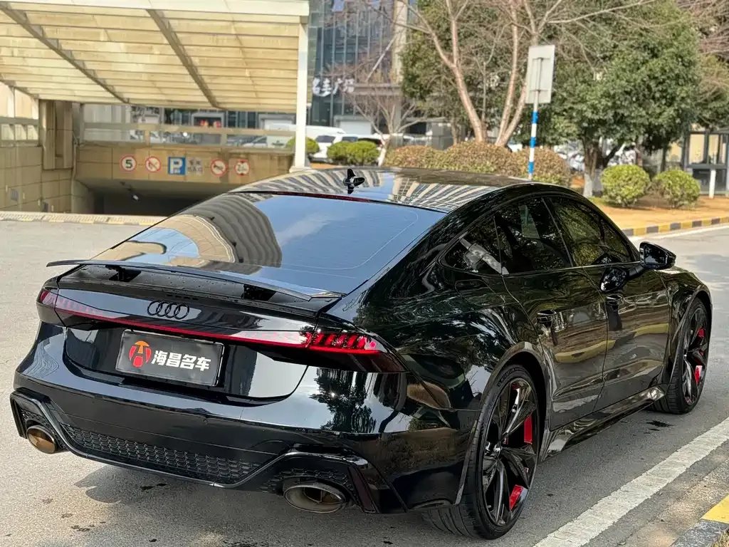 Audi RS 7 2023 из CN, фото 3