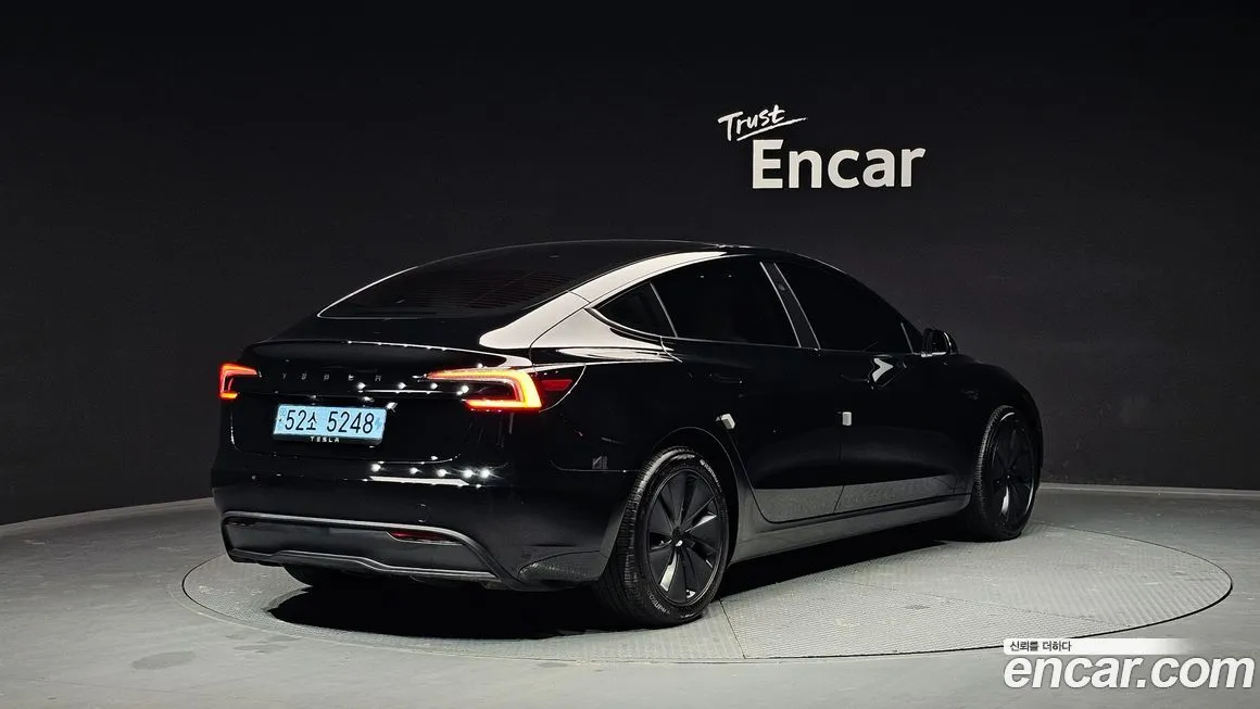 Tesla Model 3 — фото 3