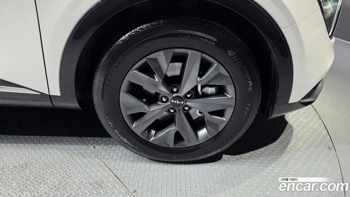Kia Sportage — фото 10