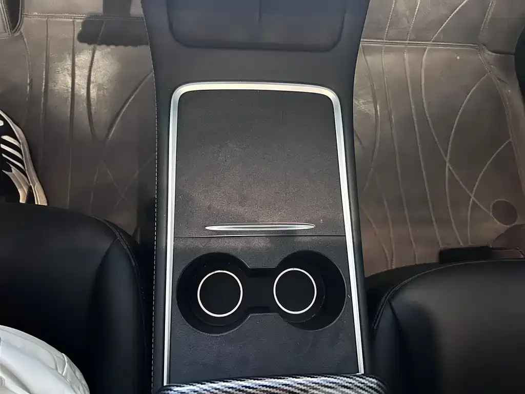 Tesla Model Y 2025 из CN, фото 10