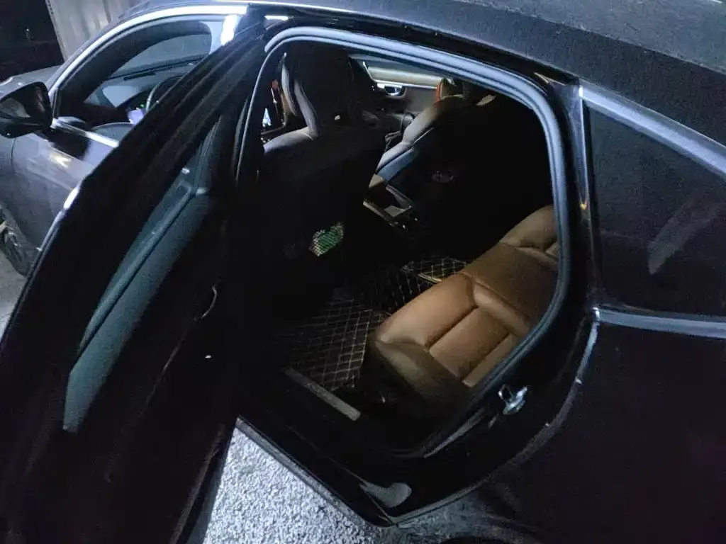Volvo S90 2021 из CN, фото 2