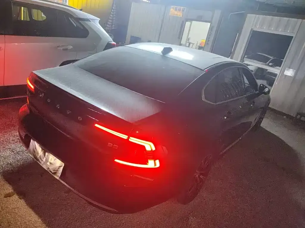 Volvo S90 2021 из CN, фото 3