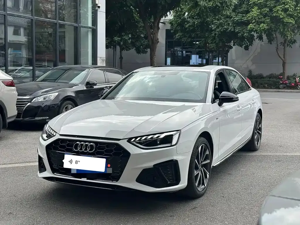 Audi A4L 2023 из CN, фото 1