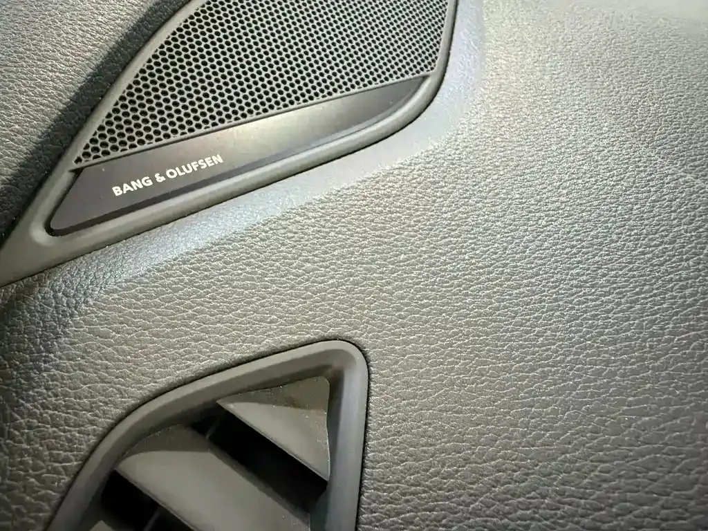 Audi A4L 2023 из CN, фото 6