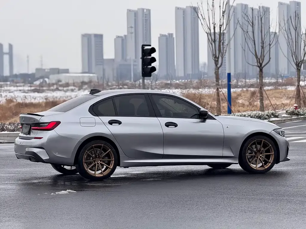 BMW 3 Series 2022 из CN, фото 8